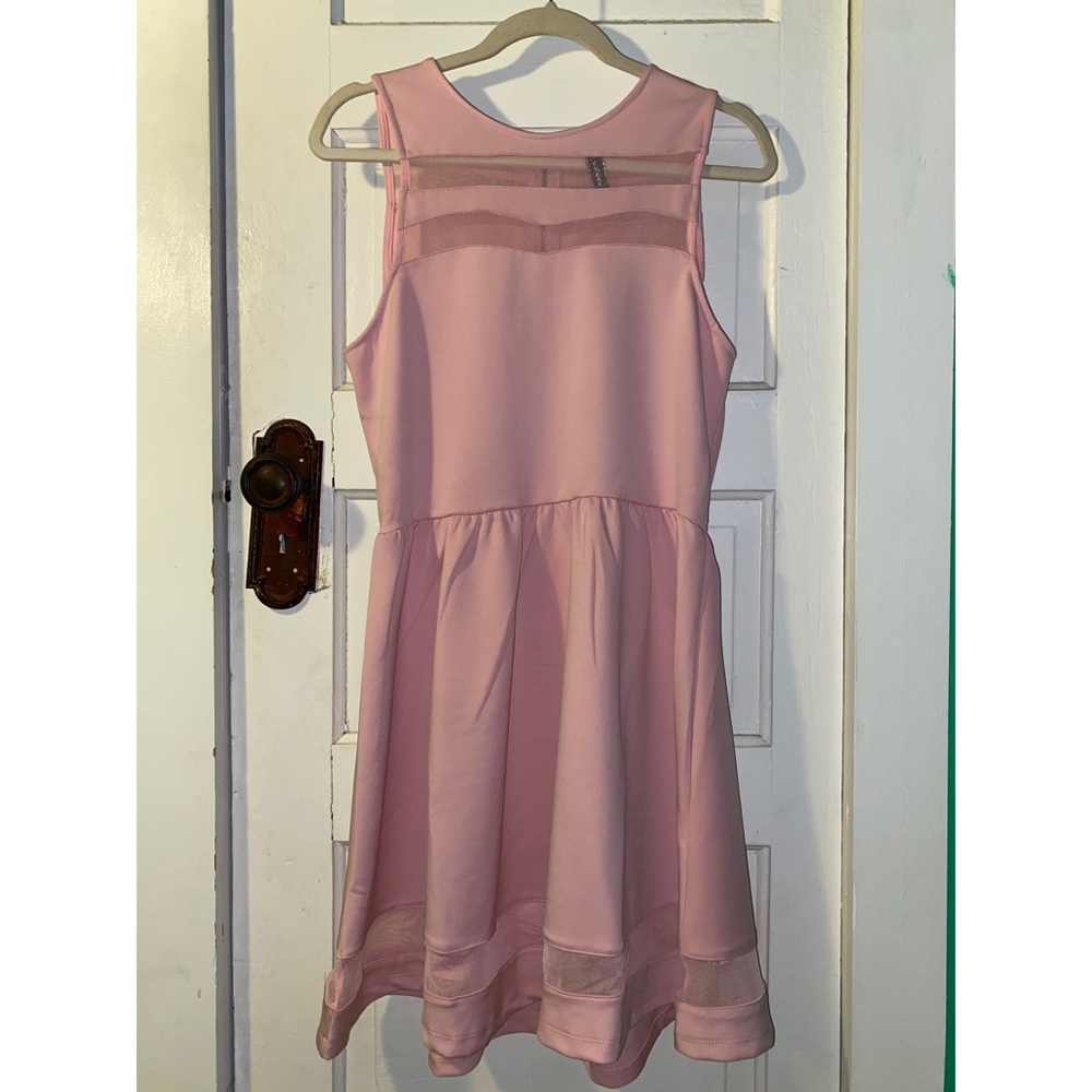 Poof contour pink dress!